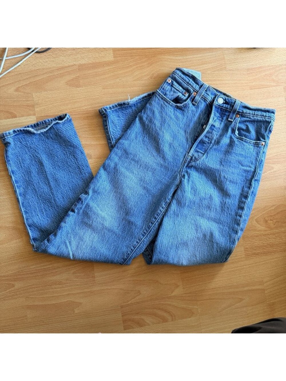 Vintage Capital E Levi’s 25 Ribcage Straight
